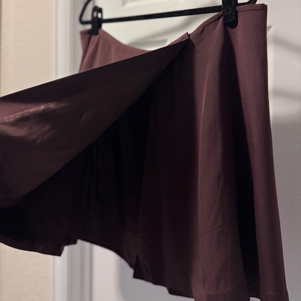 VTG Tahari Burgundy / Maroon 100% Silk Wrap Mini Skirt Size 14